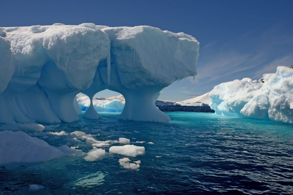 На Арктику нестале 2 санте леда старе 5.000 година