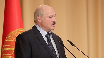 Лукашенко: Саветујем руководству Србије да не седи на две столице (видео)
