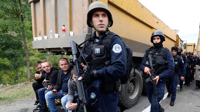 Шиптарске окупационе снаге бациле сузавац на грађане на прелазу Брњак