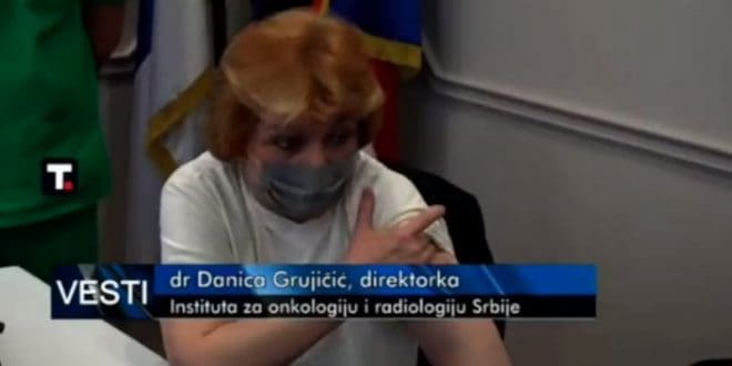 Др Даница Грујичић прича како даје „вакцину свом детету“ а нема децу?! (видео)