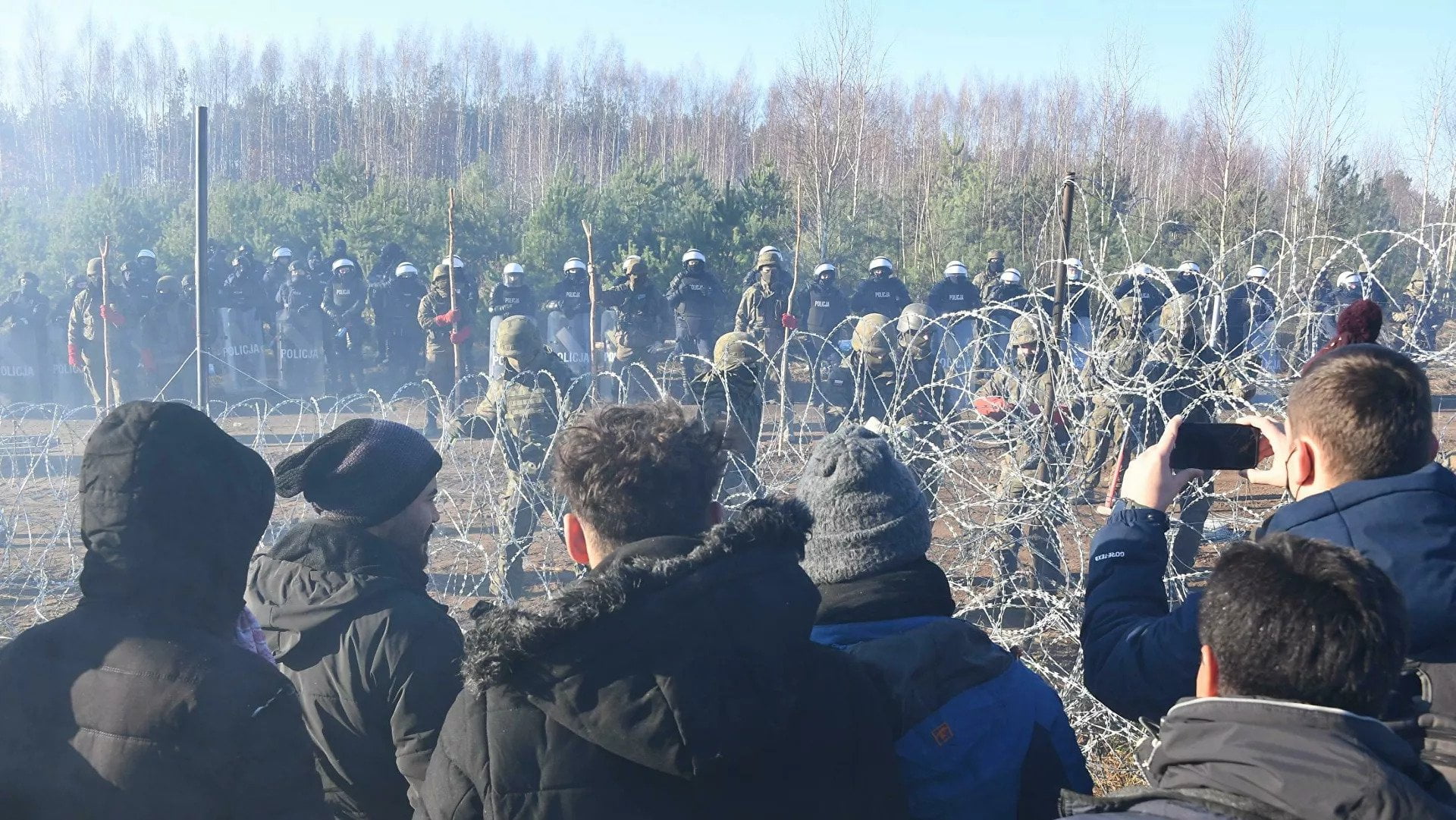 Украјина запретила оштрим одговором уколико се мигранти приближе њиховој граници