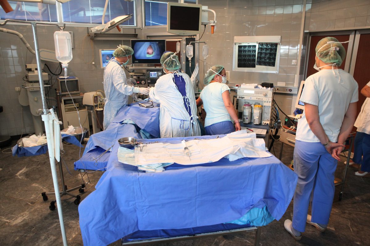 Више од 50.000 људи чека на операције: Протезу колена добићете 2027. године