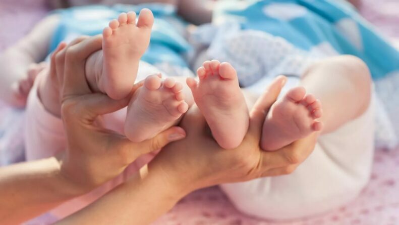 У породилишту на северу Косовске Митровице у 2021. рођене 424 бебе
