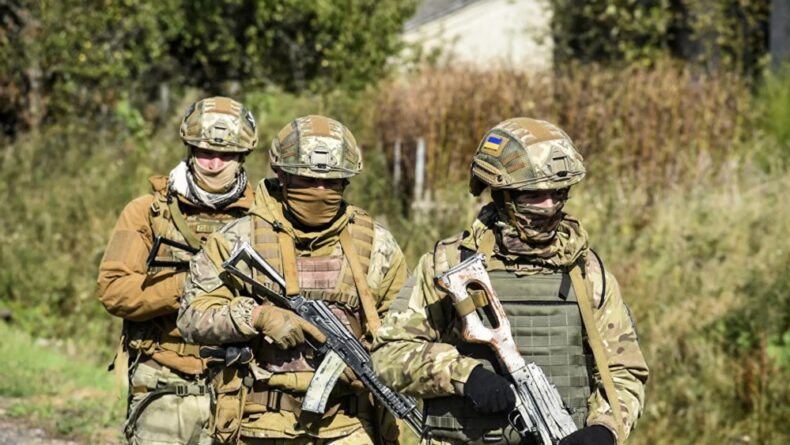 Украјинска војска под маском анестетика дели дрогу