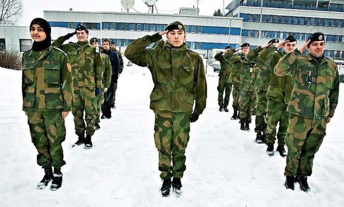 Норвешка војска нема ни за доњи веш