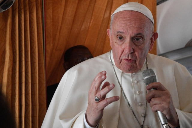 Папа Фрања уклонио крст у току посете Малти да не узнемири мигранте