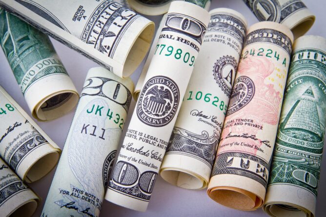 dollar-gfcd8b57c5_1920