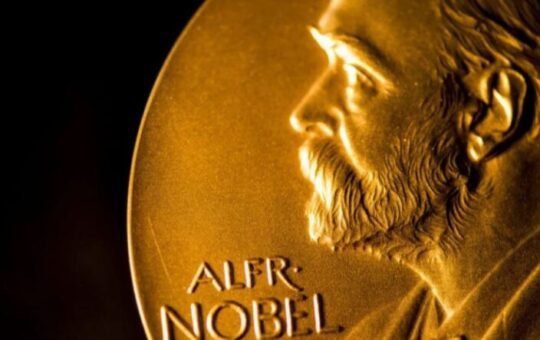 ДА ЛИ СЕ НЕКО ПОДСМЕВА ЉУДИМА: Објављене номинације за Нобелову награду за мир: папа, СЗО, НАТО…