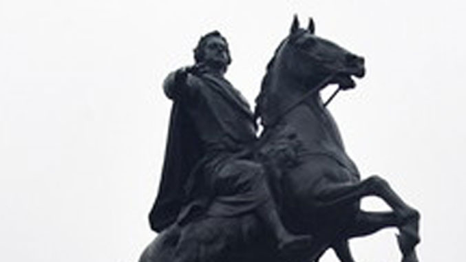 677z381_statua