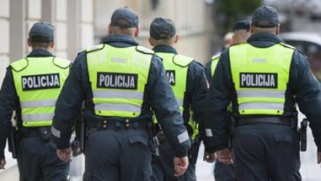 Летонска демократија: Полиција саставља протокол због натписа "Русија" на џемперу