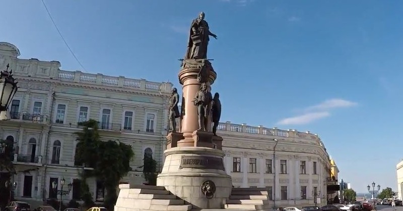 130722statue1