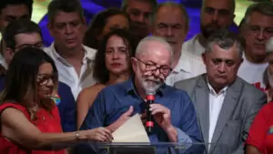 677z381_LULADASILVABIO31102022