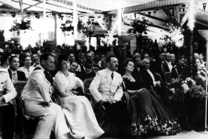 Hitler-i-Olga-Cehova