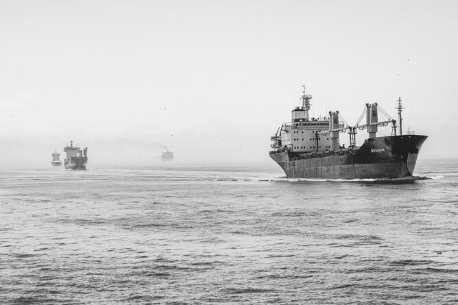 ships-g19872f3c1_1920