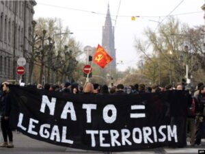 НАТО осуђује... себе?