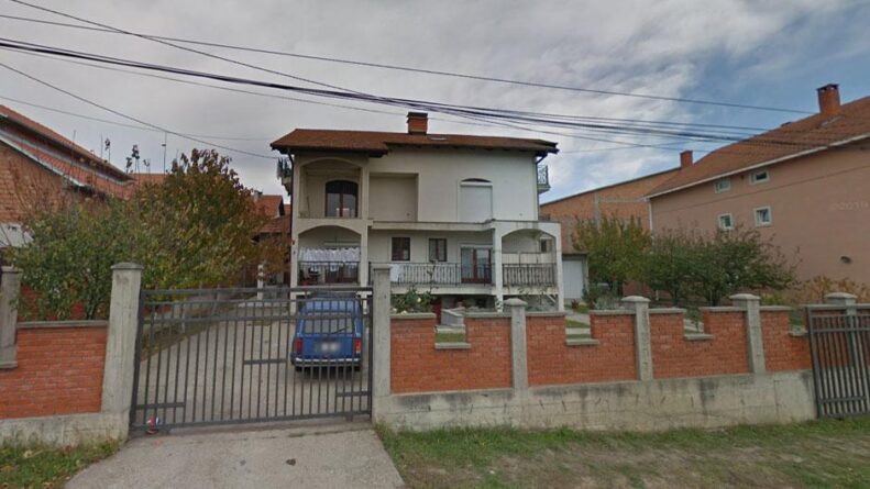 дом за старе