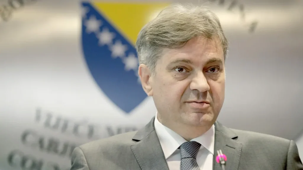 Денис Звиздић