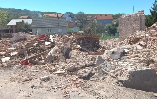 албанци срушили џамију