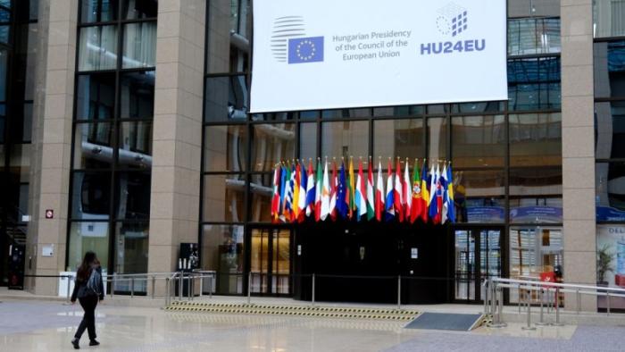 ЕУ жели да казни Мађарску због позива на мир у Украјини