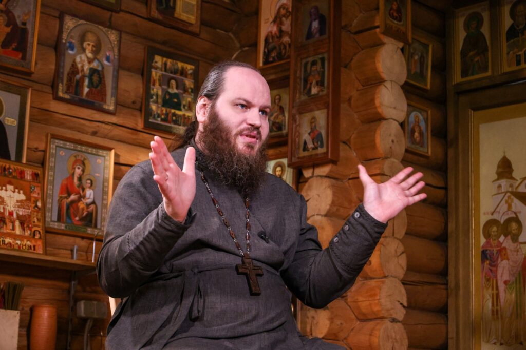 отац Павел Островски