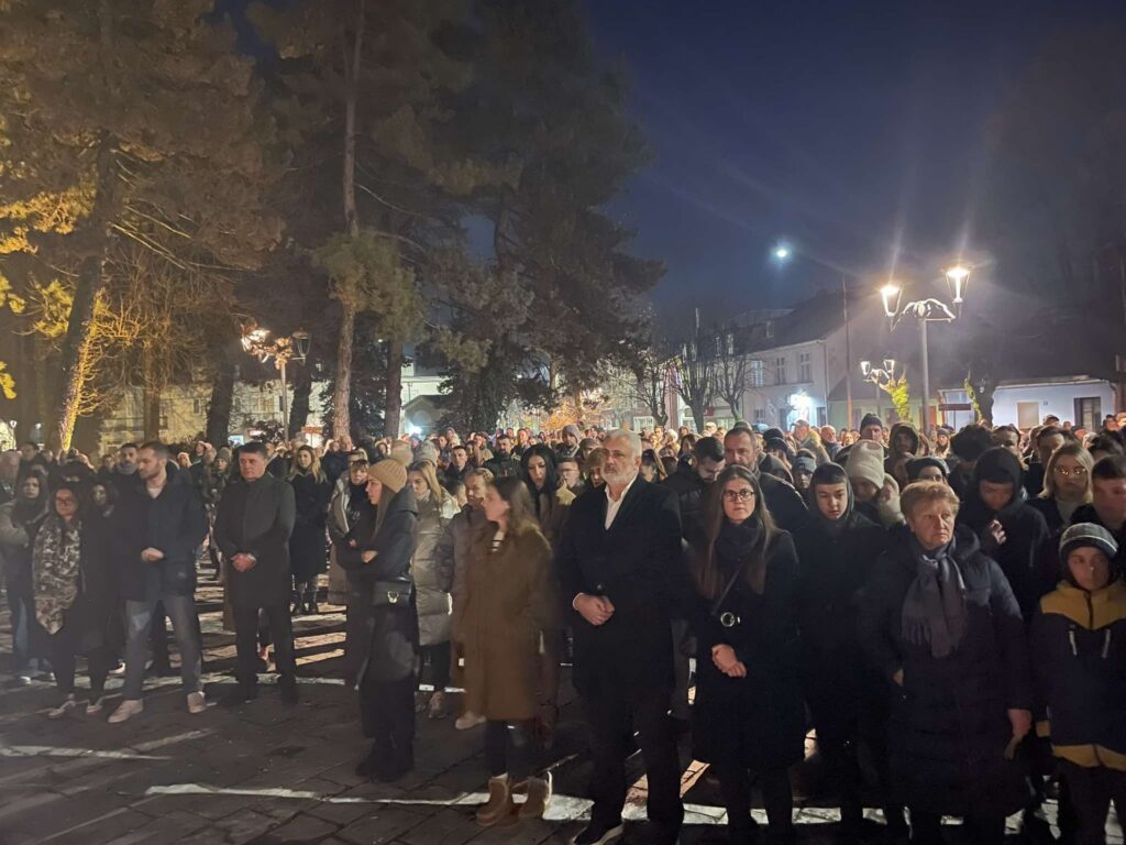студенти на цетињу