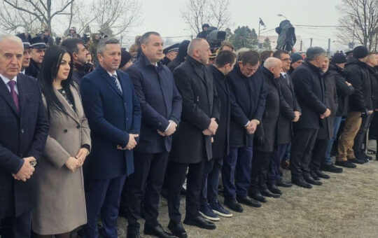 Чланови Владе Црне Горе у Орашцу