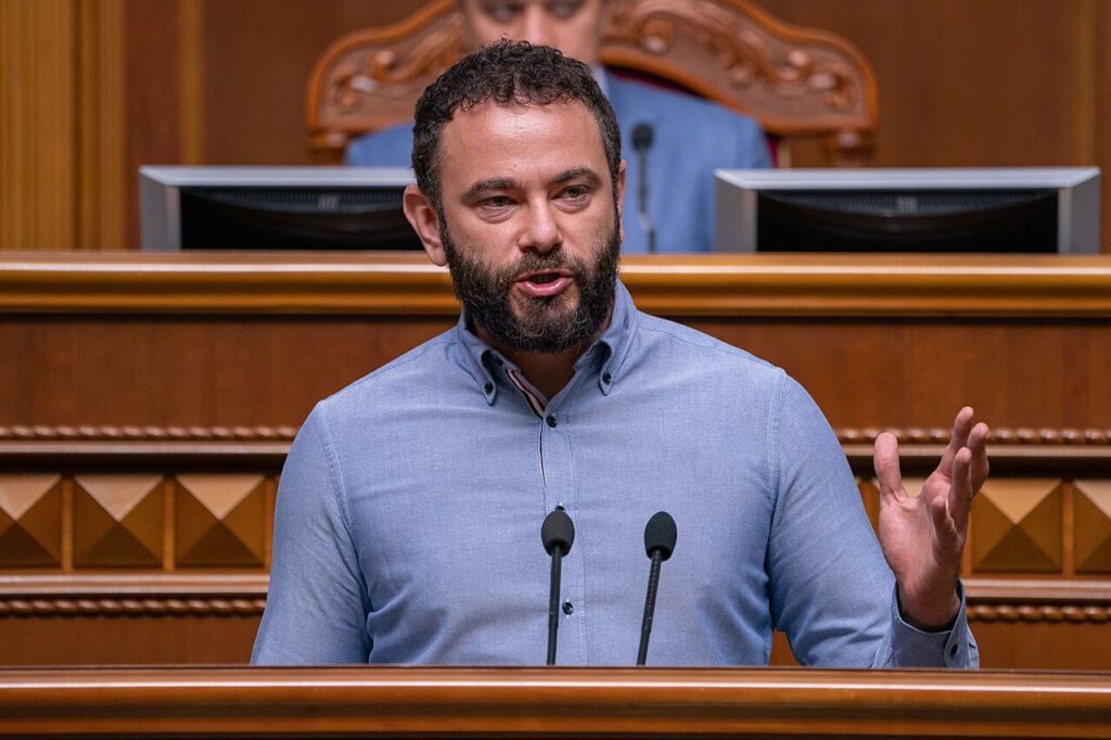 Дубински