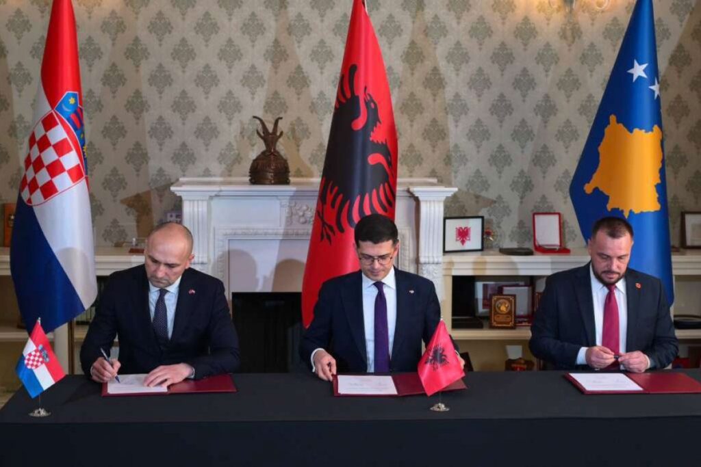 британија