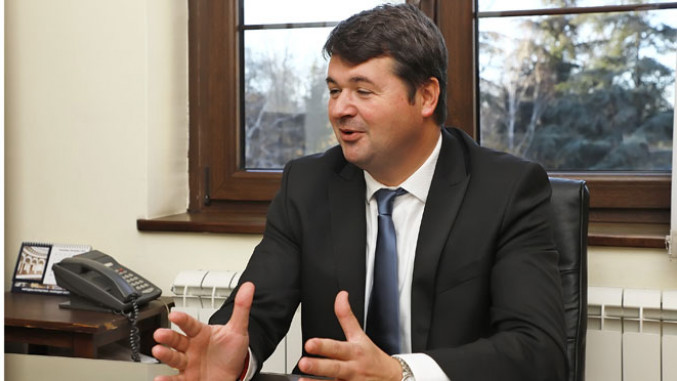 Владан Петров