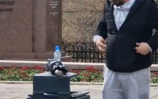 Блокадер са металном шипком