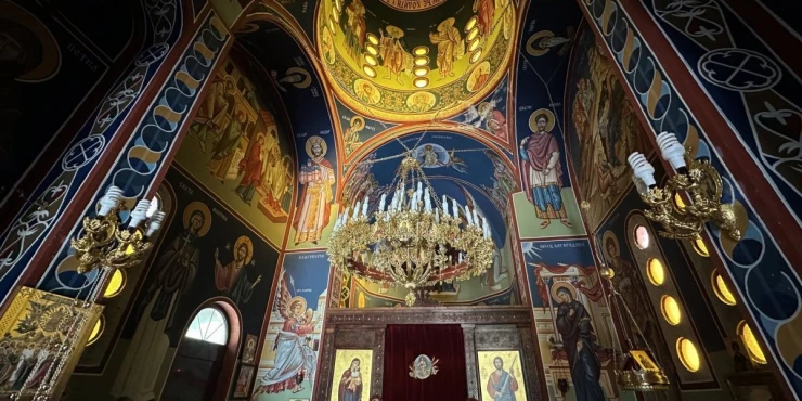 црква