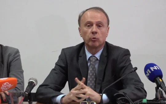 Студенти, Ректор