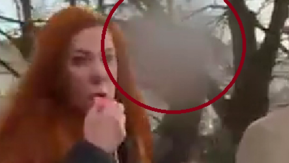 жена провоцира студенте
