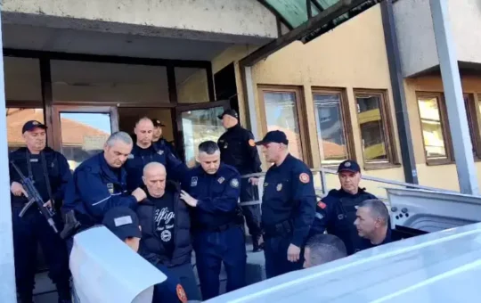 Балијагић испред суднице