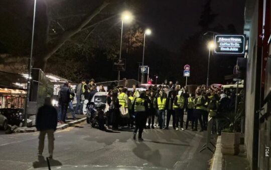 Блокадери испред РТС Абардарева