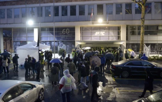 Блокадери тероришу РТС