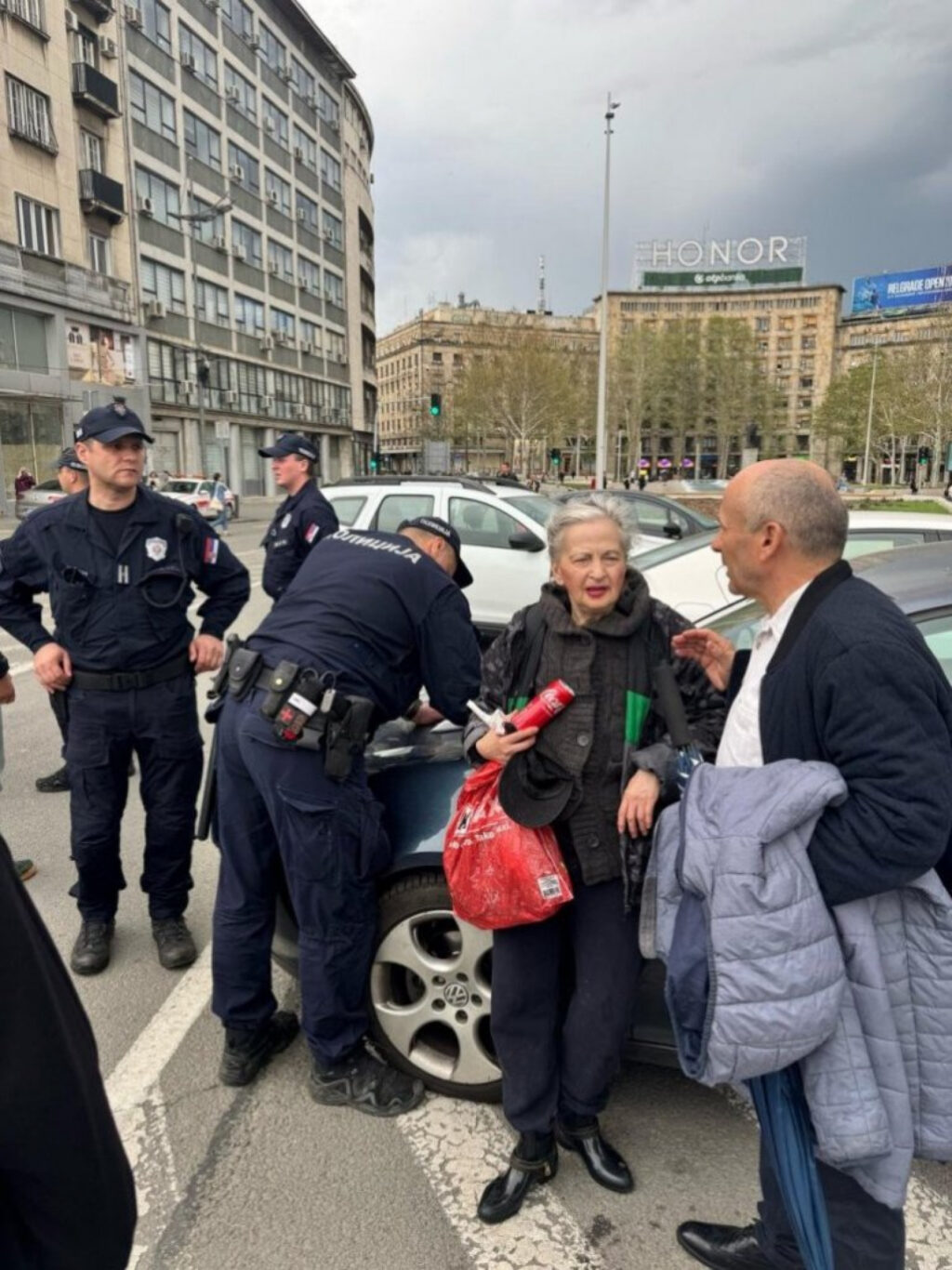 блокадерка напала старију жену у центру Београда