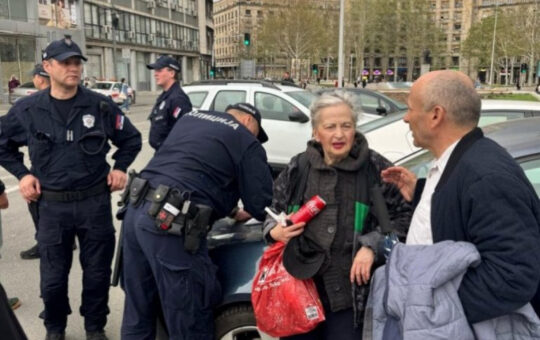 блокадерка напала старију жену у центру Београда