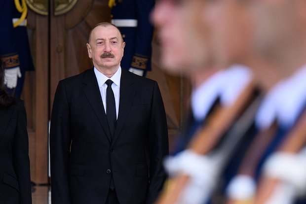 Илхам Алијев