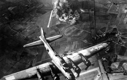 Срећан Васкрс на савезничким бомбама 1944