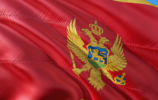 војници