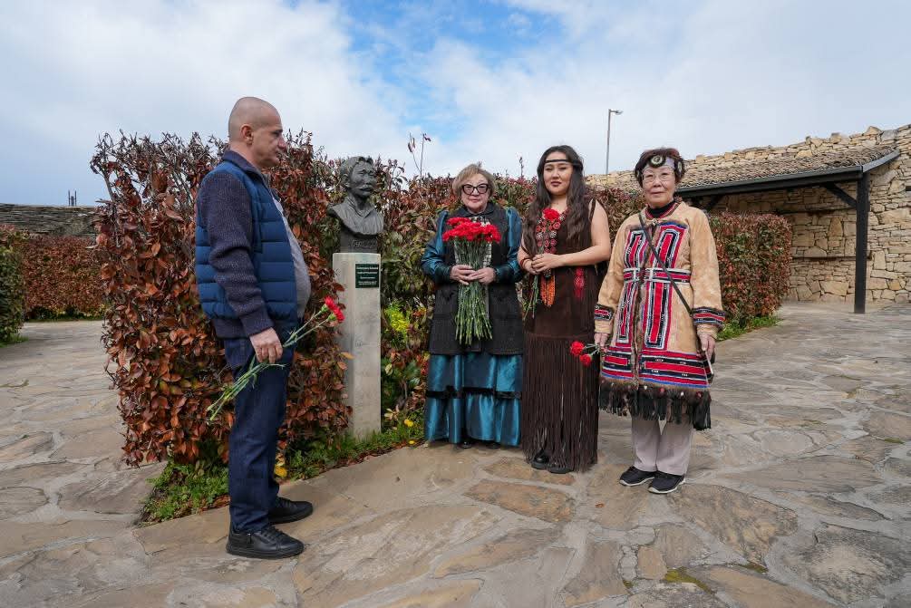 Јакутске песме Србија