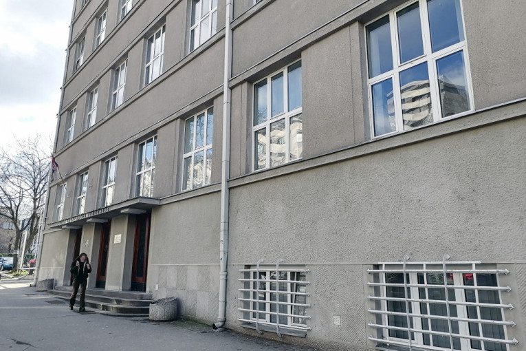 Пета београдска гимназија1