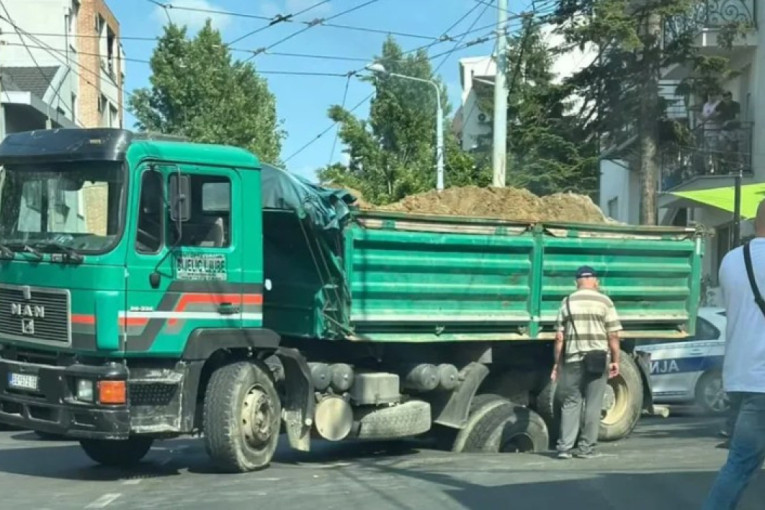 Камион
