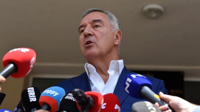 мило