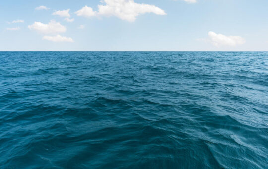 Море