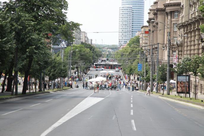 Пленумаши блокирају Београд