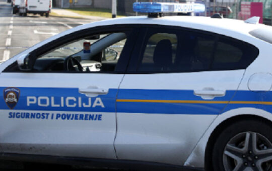 полиција