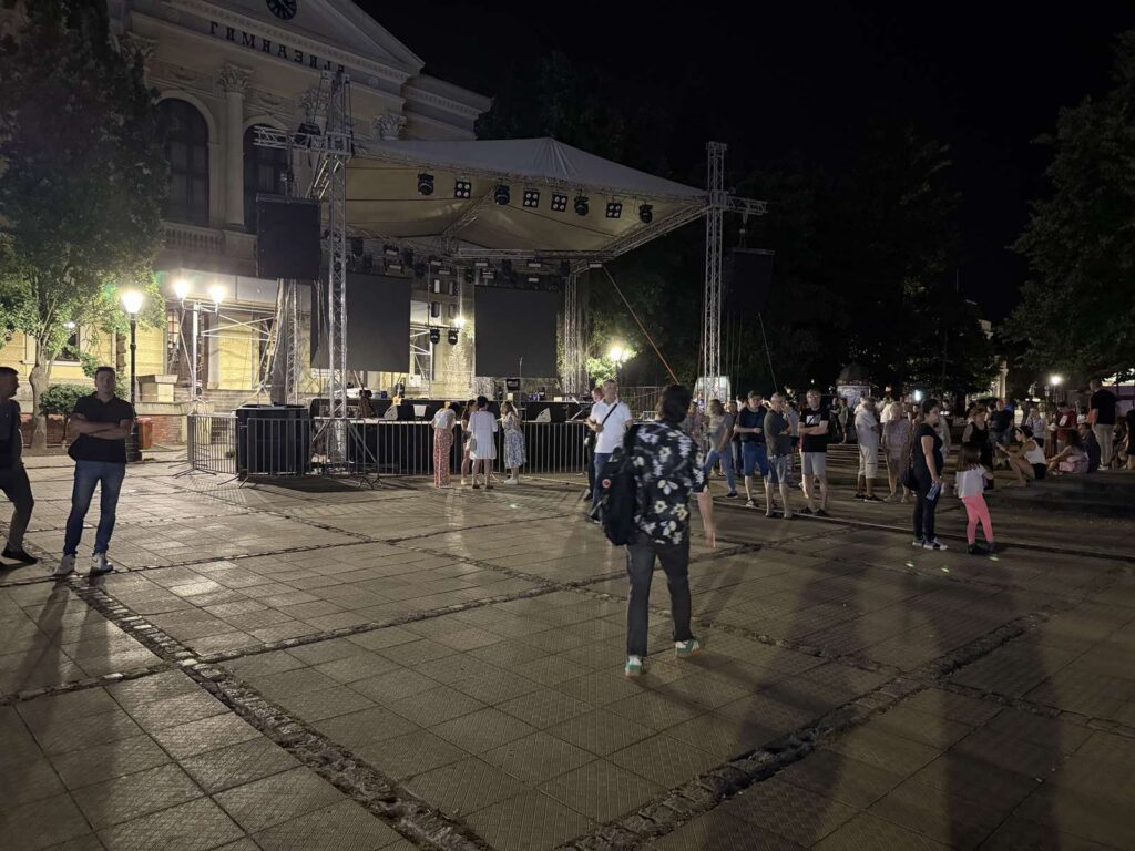 Блокадери прекинули концерт