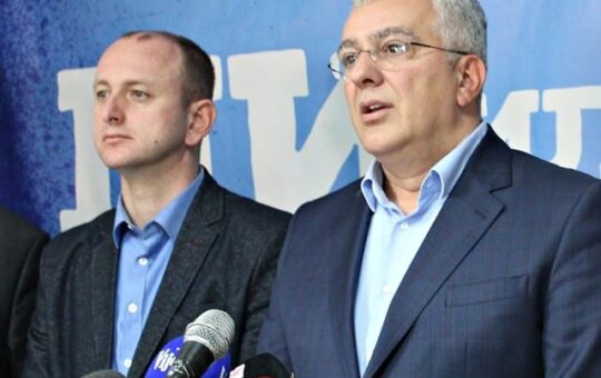 Mandic-i-Knezevic-06